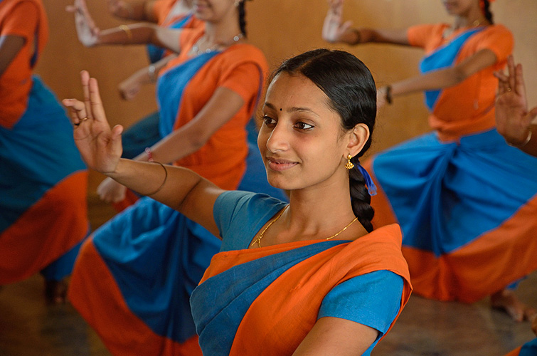 Tanzschlerin in Kerala 