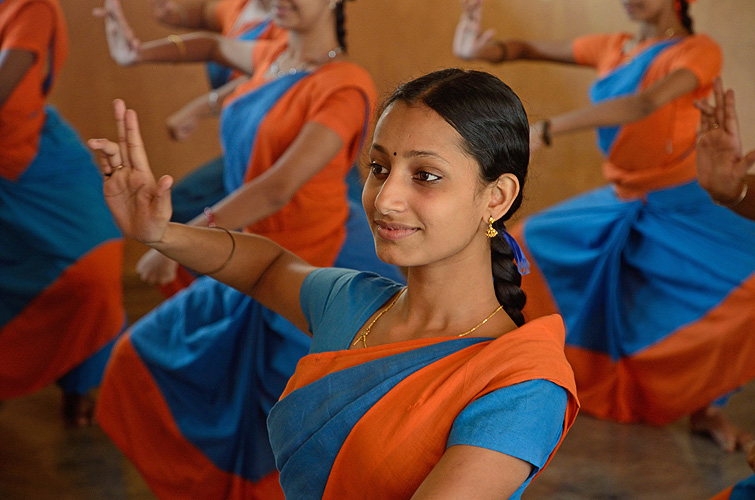 Tanzschlerin in Kerala 