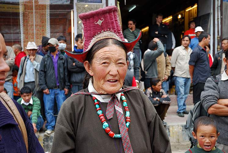  Ladakhi in traditionellem Gewand 