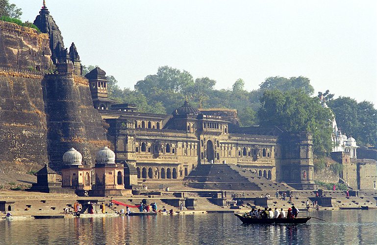 Burg der Fürstin Ahilyabai in Maheshwar, Madhya Pradesh - Narmada-Fluss 14