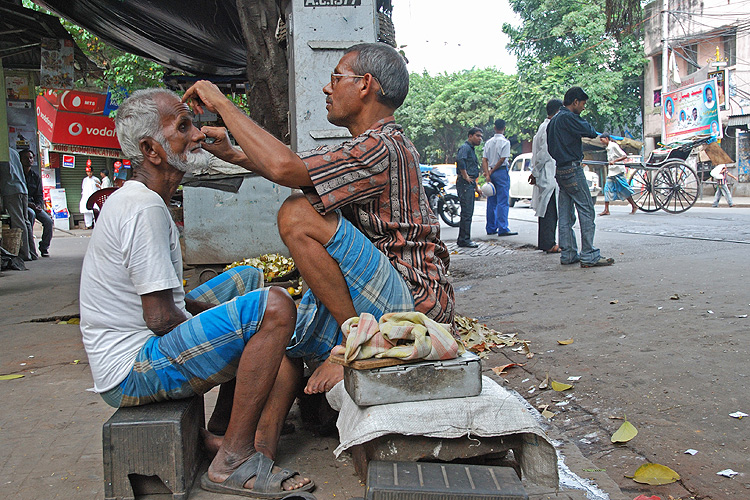 Barbier im Stadtzentrum von Kolkata