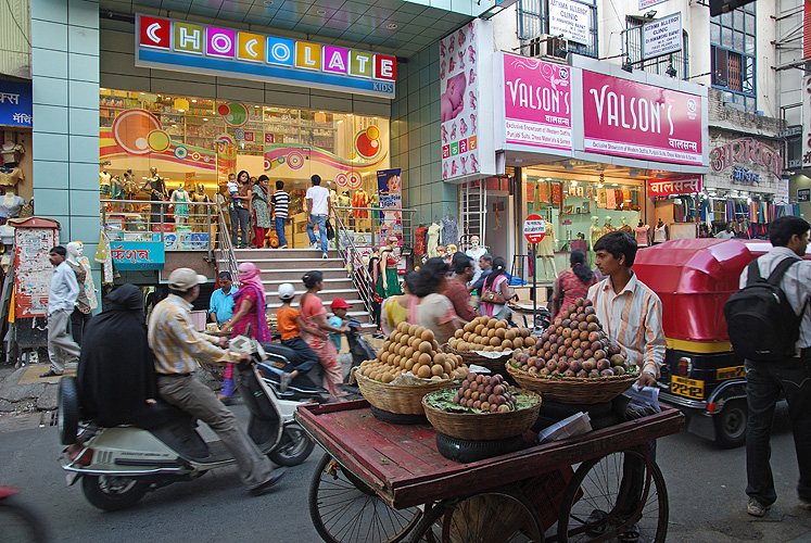 Einkaufstraße in der Altstadt von Pune