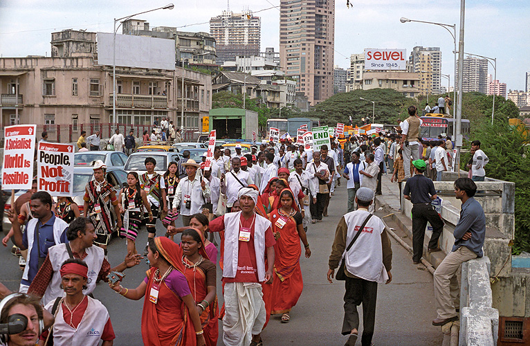  Protest von Indigenen gegen Globalisierung, Mumbai 2004