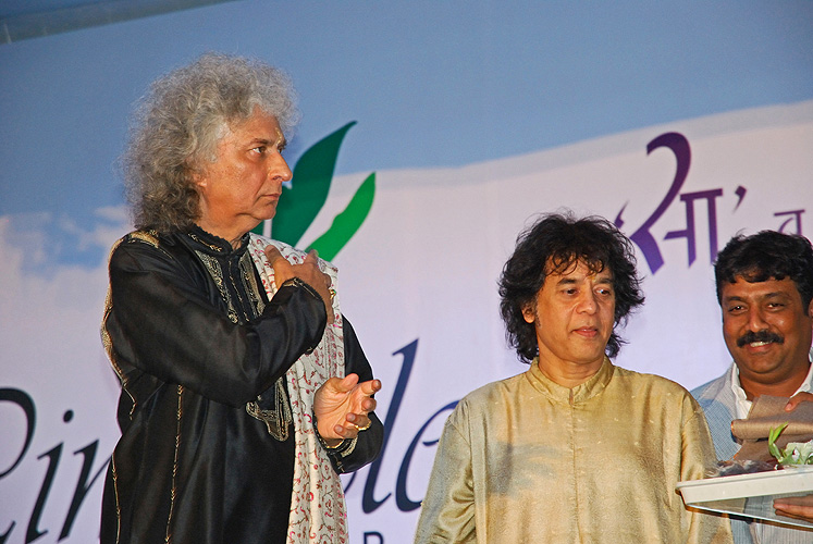 Musiklegenden Zakir Hussain und Shivkumar Sharma