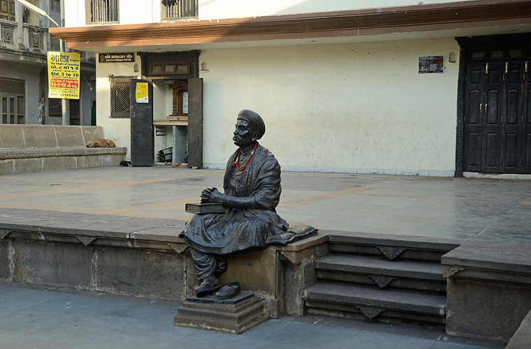 Denkmal für einen Dichter, Ahmedabad, Gujarat