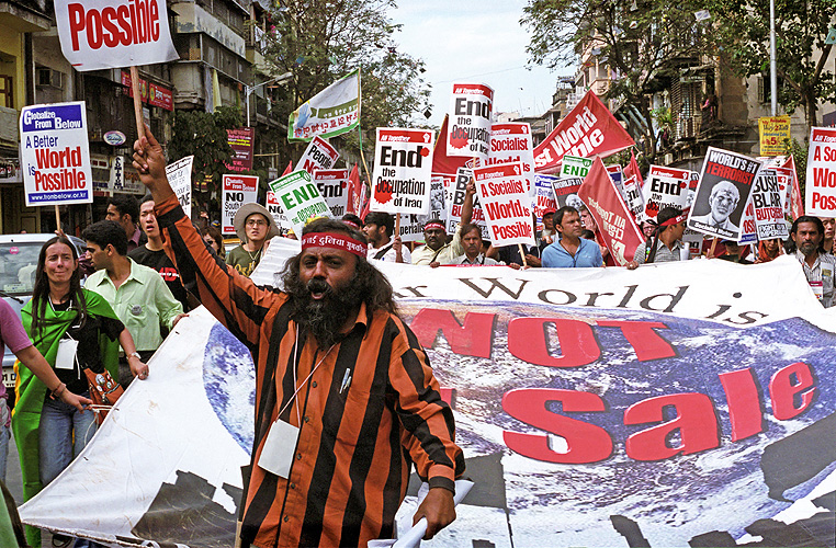 Demo beim World Social Forum in Mumbai, 2004