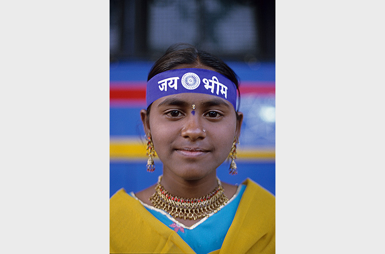 Dalit-Mädchen, ihr Haarband preist B.R.Ambedkar - Dalits 05