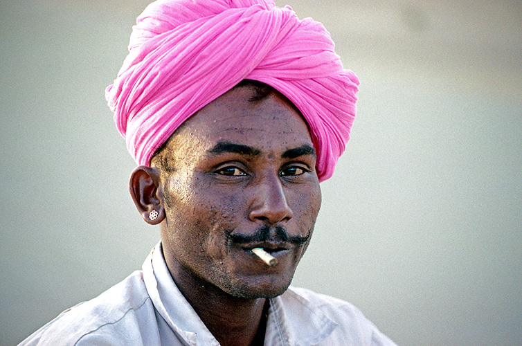 Junger Musiker in Jaisalmer, Rajasthan