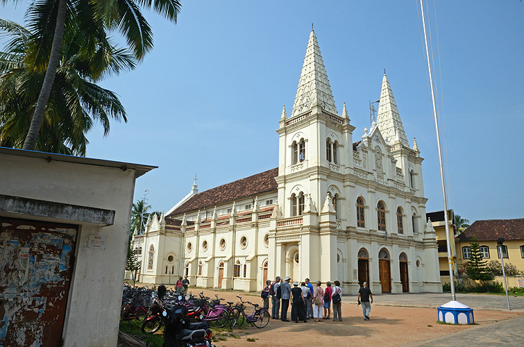 Santa Cruz Basilica, Fort Kochi, Kerala - Christen 04