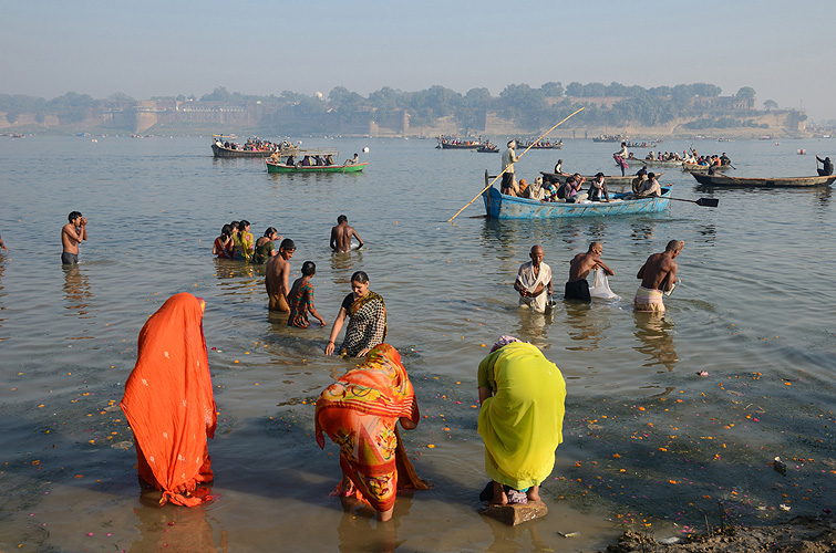 Vorbereitungen zum heiligen Bad im Ganges, Allahabad  