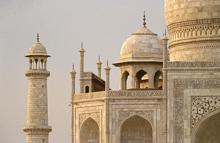 Taj Mahal, Detail - Muslime 04