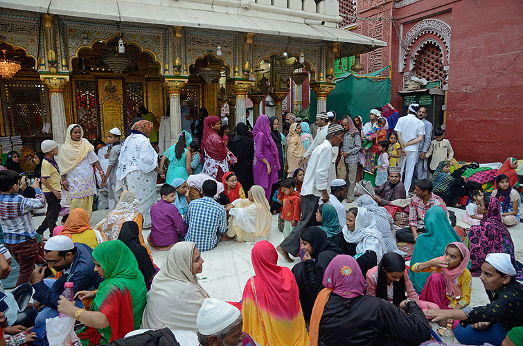 Frauen im Dargah des Nizamuddin, Delhi - Muslime 16